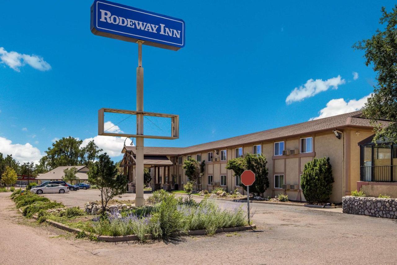 Rodeway Inn Колорадо-Спрингс Экстерьер фото